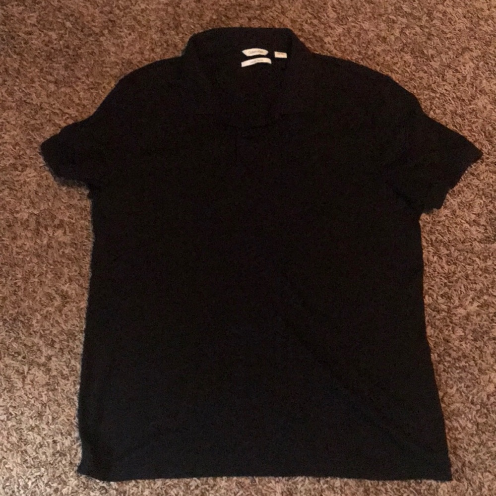 Short sleeve collared shirt